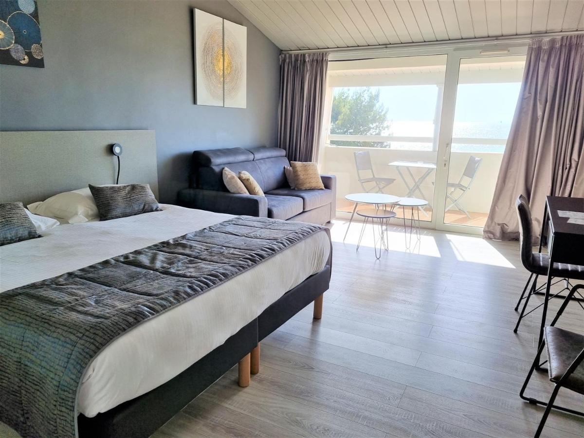 Hotel Restaurant Le Grand Large - Face A La Plage - Ile De Re Риведу-Плаж Екстериор снимка